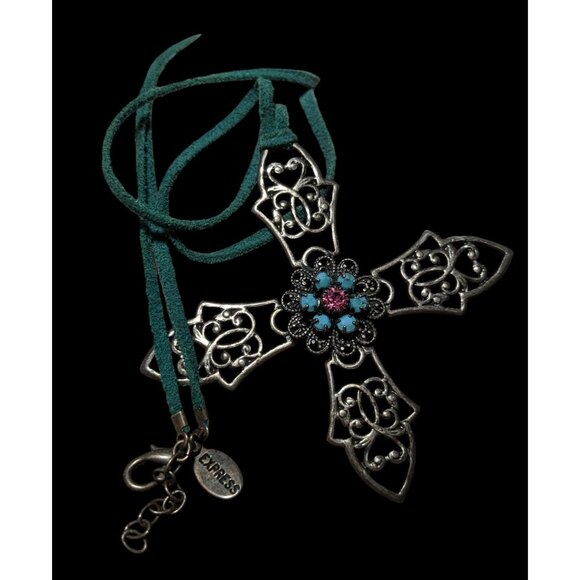 Express Retro Celtic Cross Pendant Necklace - Picture 3 of 10